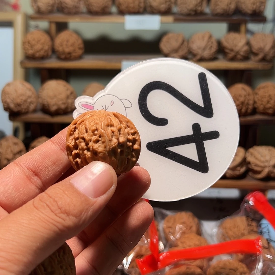 ✌️文玩核桃，白色42号