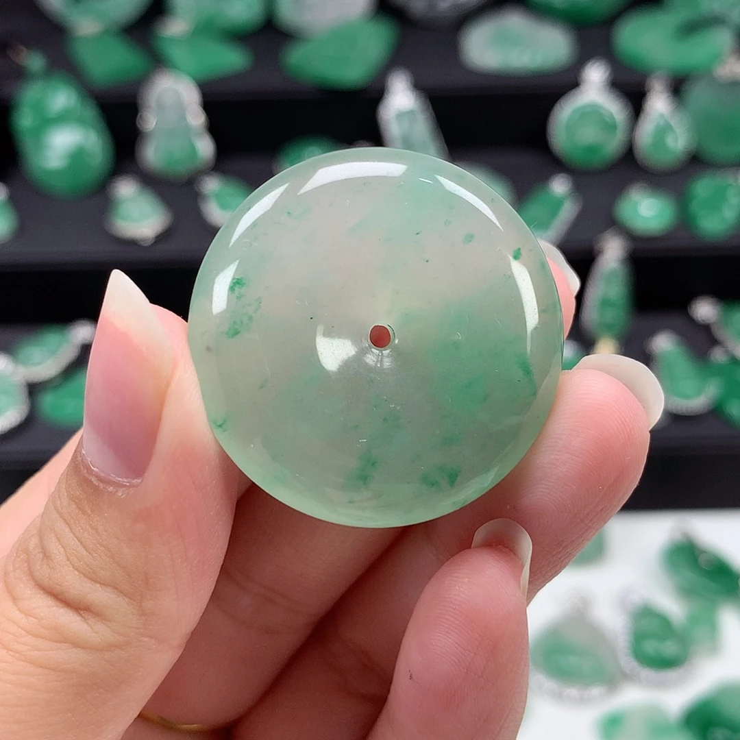 未镶嵌非洲翠石英质玉（非洲翠）