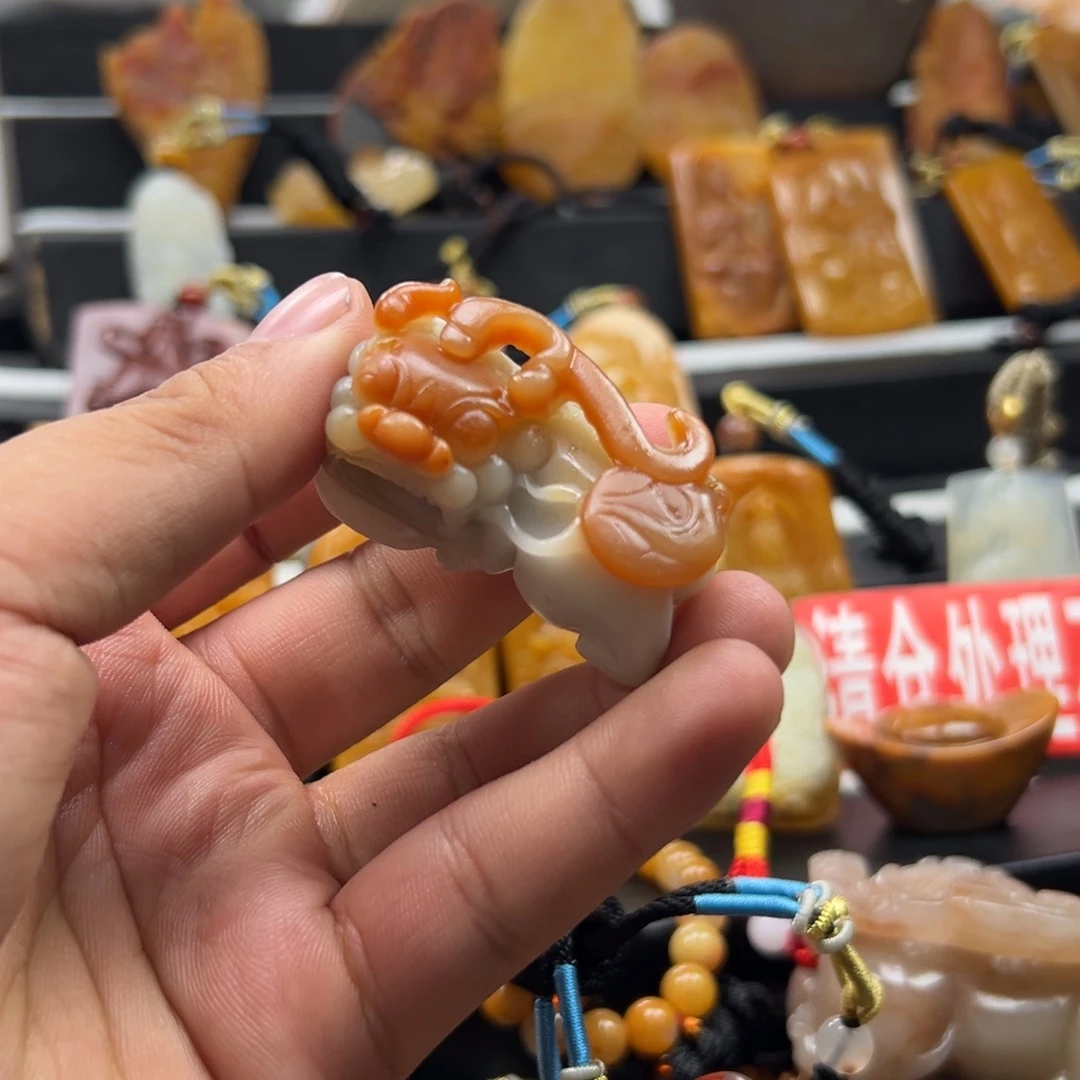 石英质玉（黄龙玉）未镶嵌多选发其一