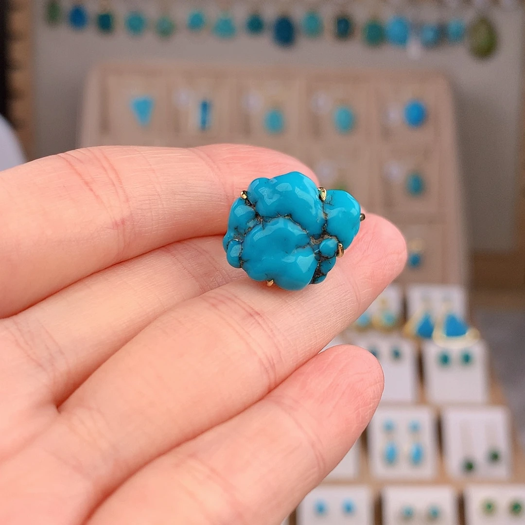 绿松石18K金镶嵌戒指