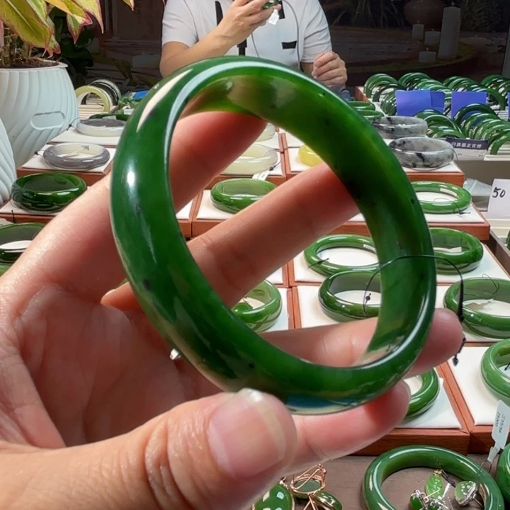 和田玉（碧玉）手镯未镶嵌