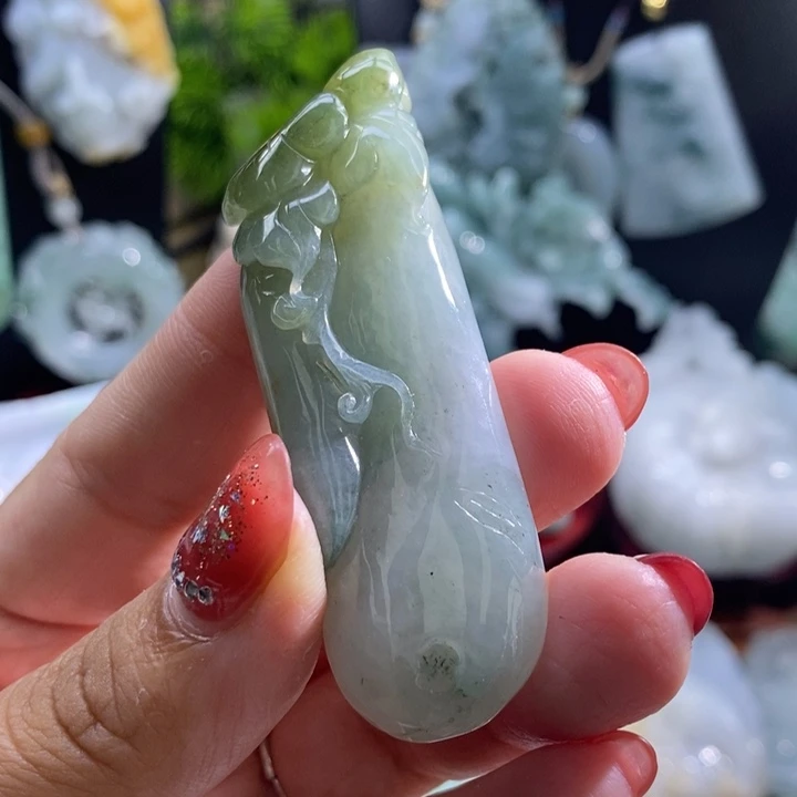 【闪购商品】颈饰未镶嵌翡翠瓜