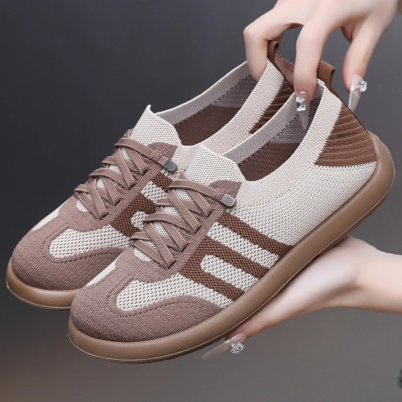 2025春季新款时尚洋气德训轻便舒适休闲鞋软底防滑北京布鞋妈妈鞋