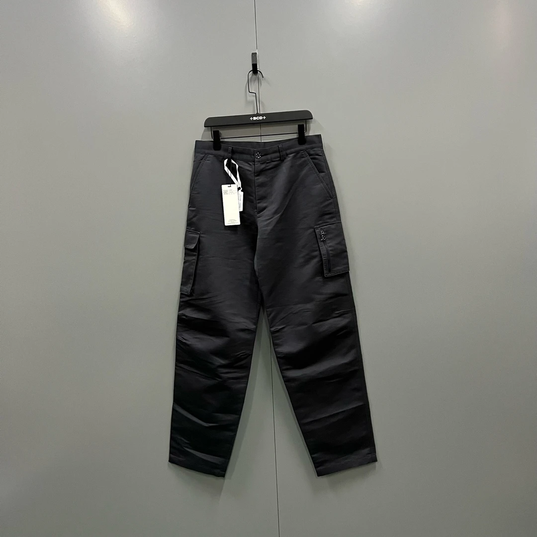 95新 LouisVuitton/路易威登 (ll) 纯色口袋工装裤 40码/008290