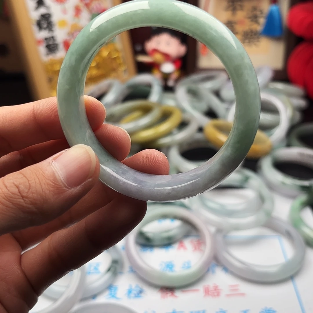 翡翠未镶嵌手镯56 x3 33