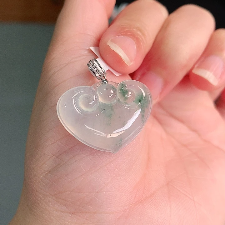 翡翠18K金镶嵌颈饰冰飘绿如意头20-27-5.2