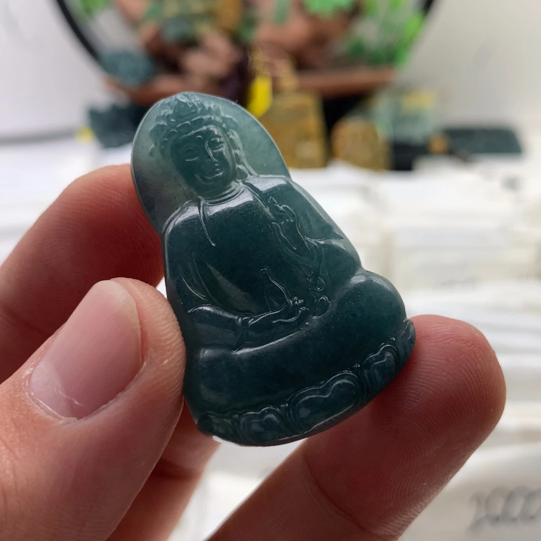 颈饰未镶嵌翡翠素衣