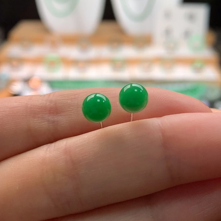 翡翠未镶嵌耳饰缅甸天然A货翡翠 卡6.4mm