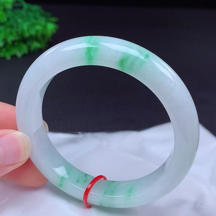 翡翠未镶嵌手镯680006