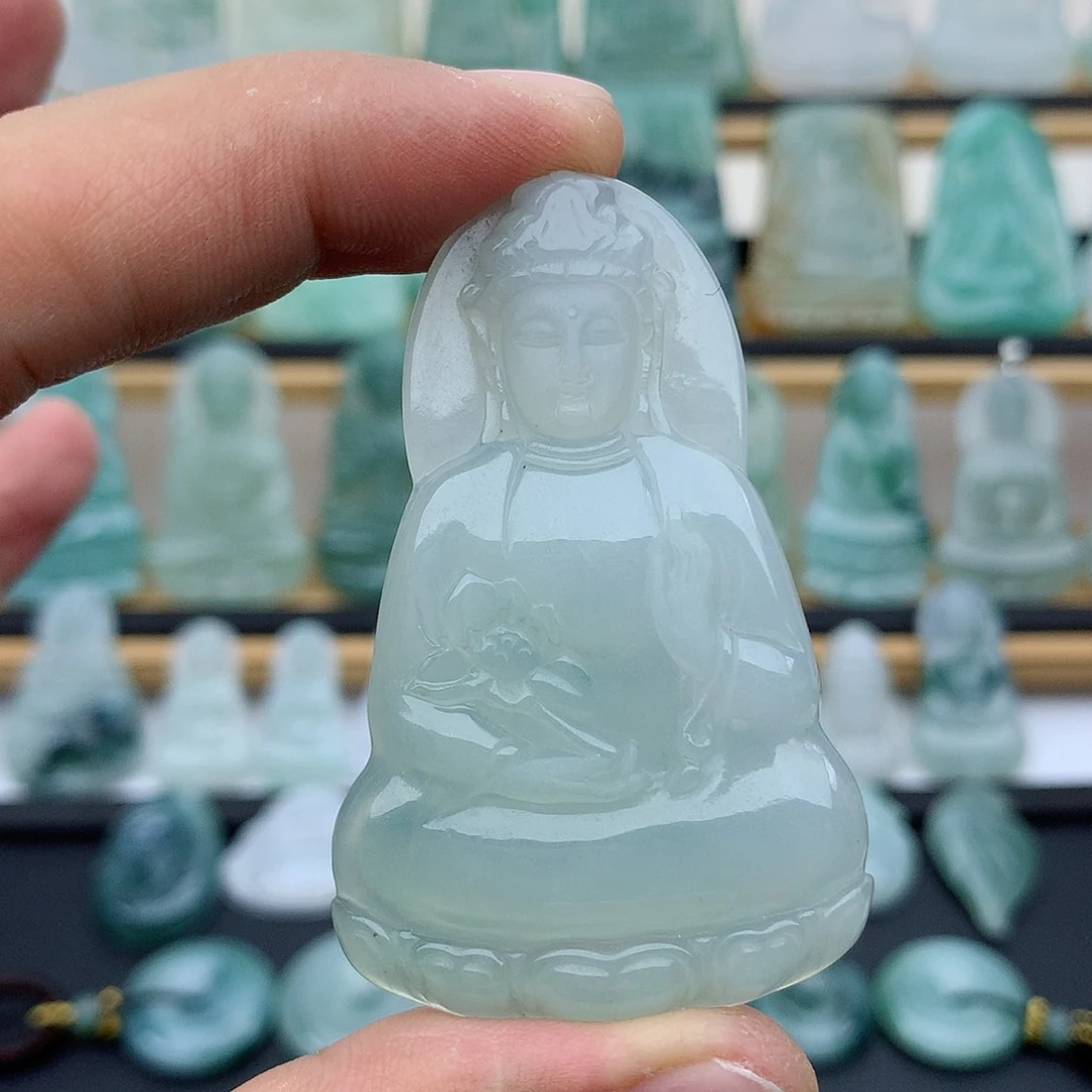 翡翠未镶嵌颈饰素衣观音