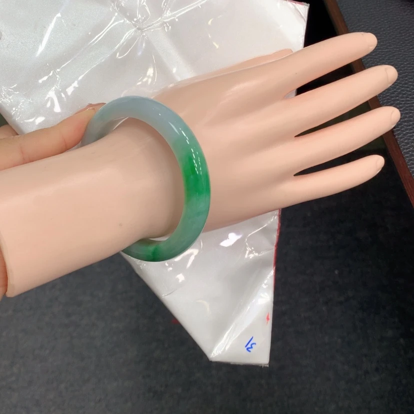 【闪购商品】翡翠手镯未镶嵌翡翠