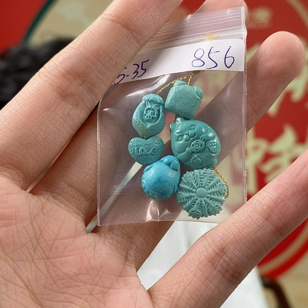 绿松石未镶嵌珠宝奇石