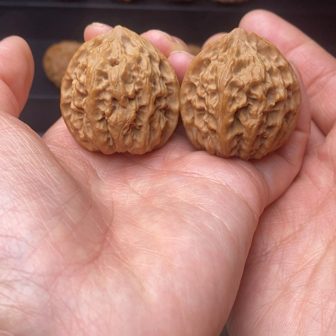 吊坠文玩核桃野牛