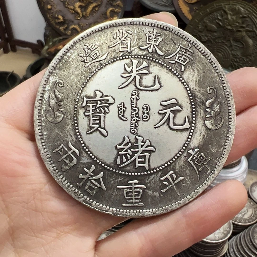 金属复古风格摆件