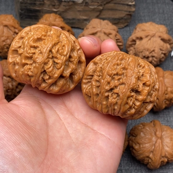 文玩核桃吊坠全品48粗筋