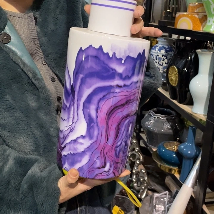 陶瓷花瓶，茶杯茶具。