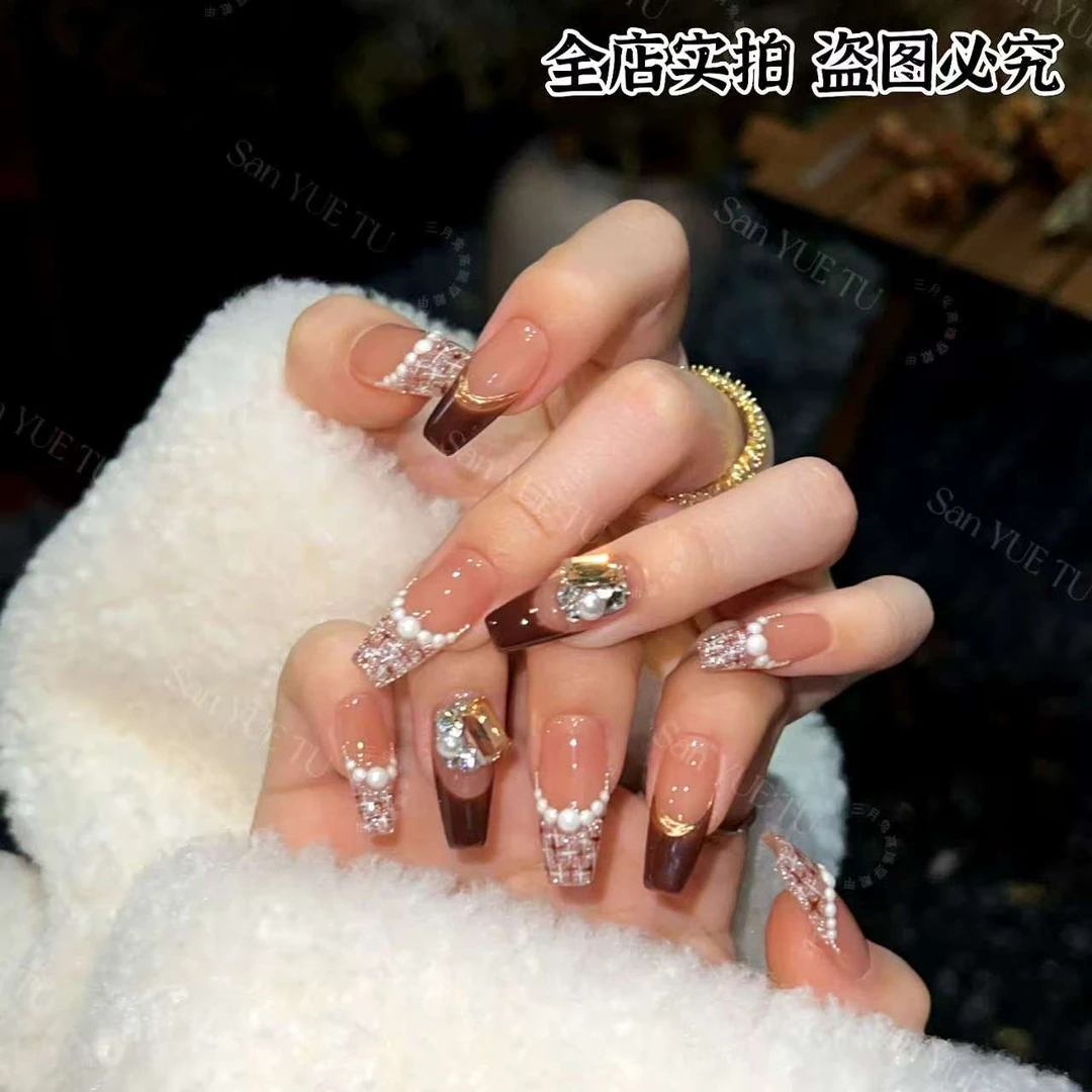 香香毛呢-三月兔秋冬小香风显白新年美甲指尖纯欲定制穿戴甲