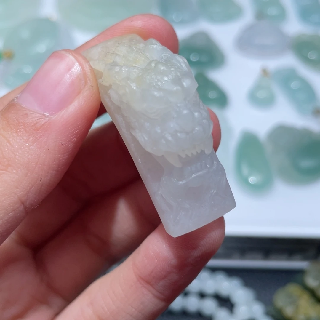 定制翡翠未镶嵌翡翠