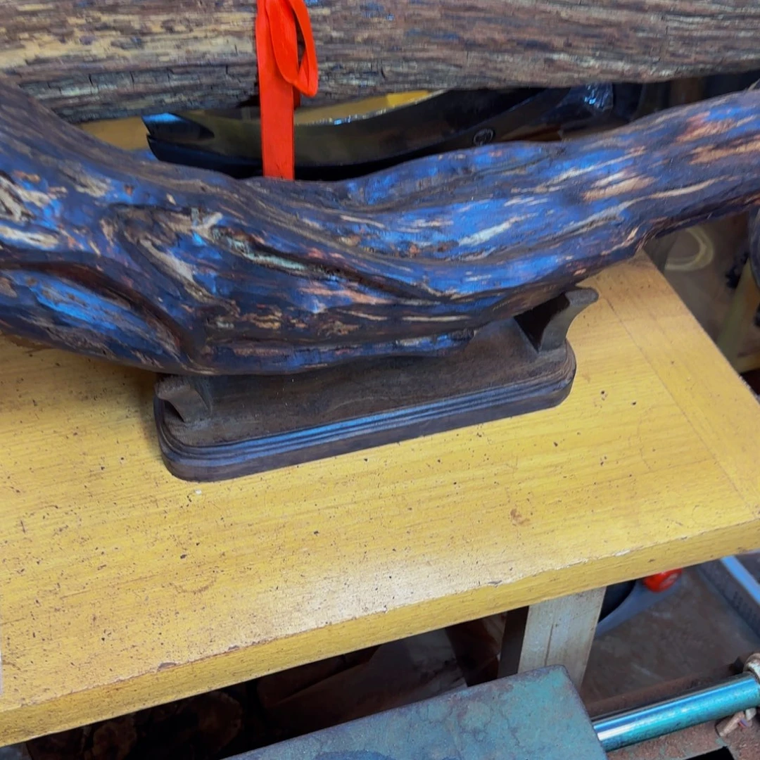 祖***了藤类降真香原木摆件