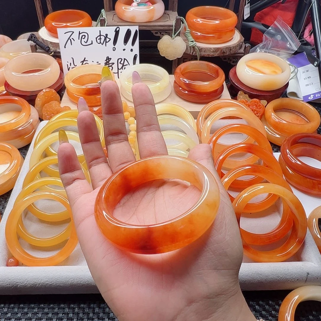 石英质玉（黄龙玉）未镶嵌手镯百*