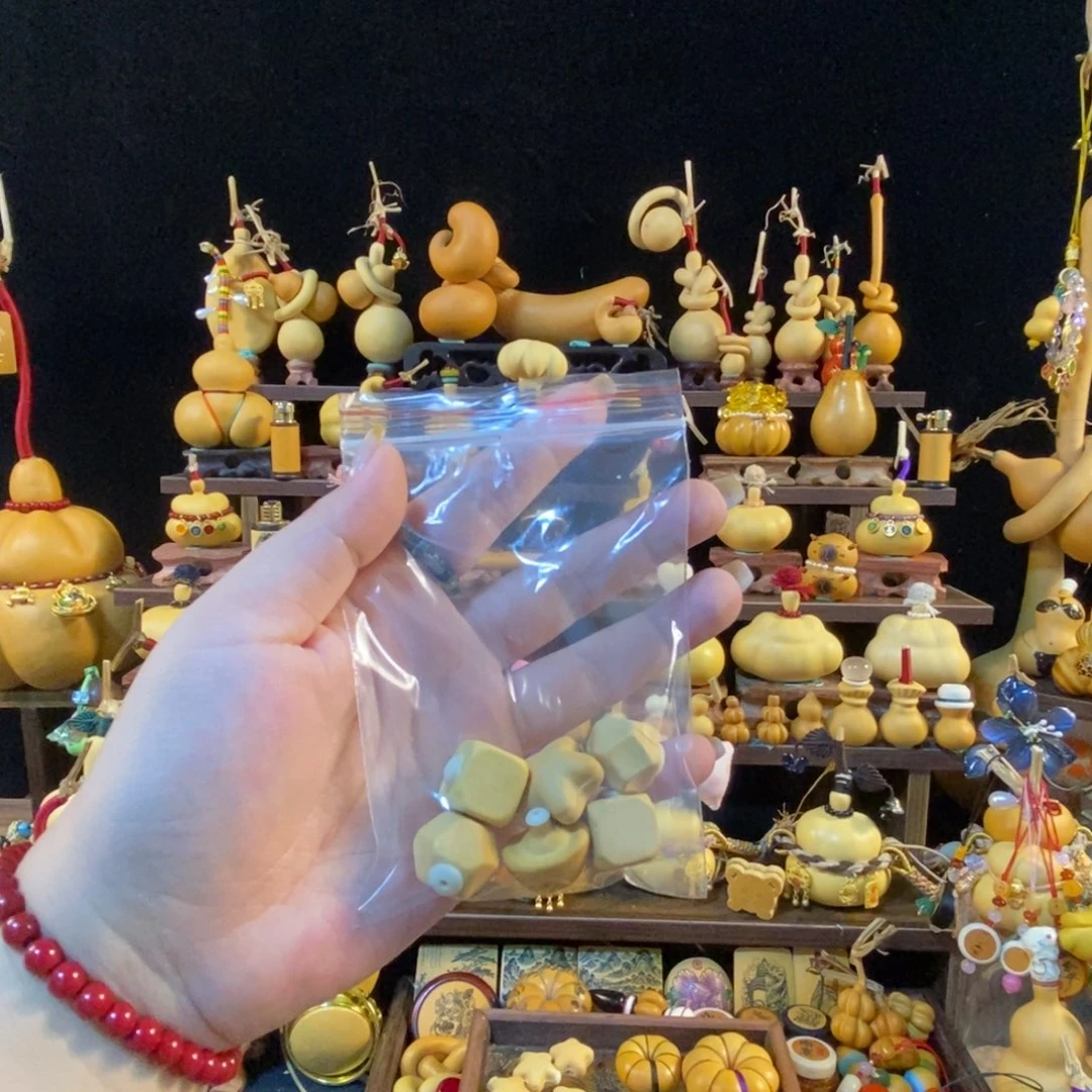 亲***卿35一个宝，送那个有点皮