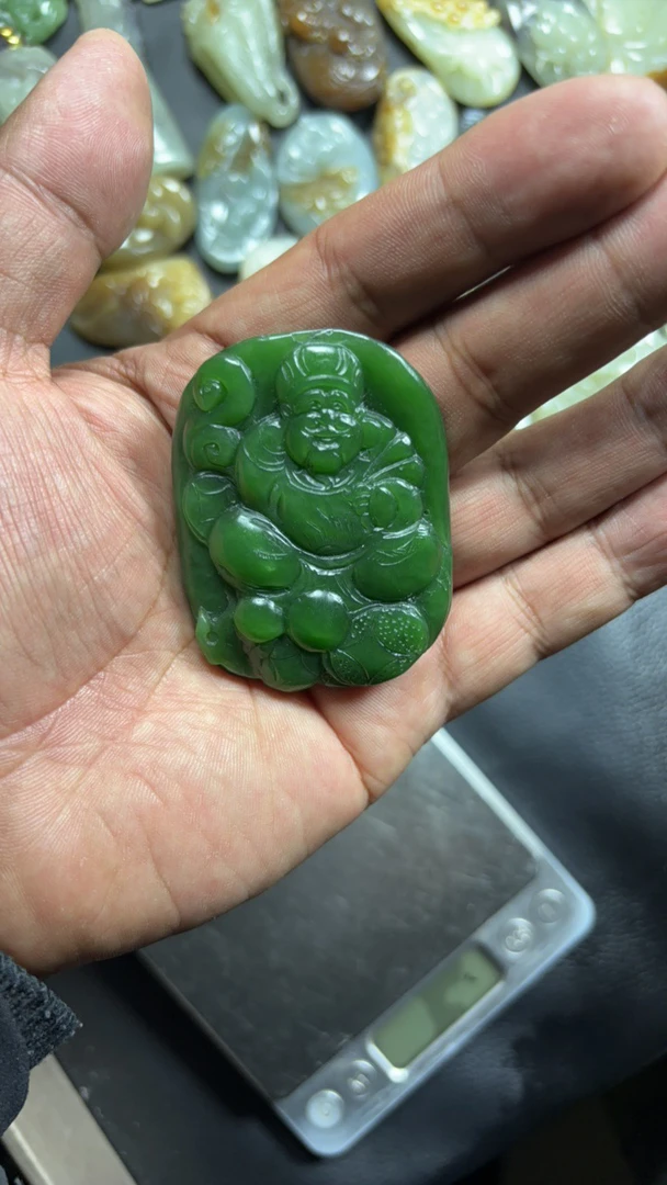 和田玉碧玉手把件财神
