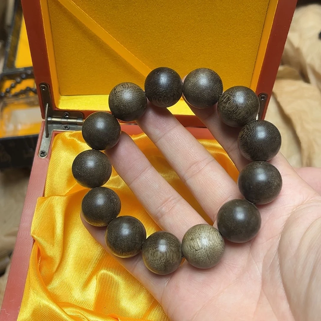 大叶紫檀（黑酸枝木类）