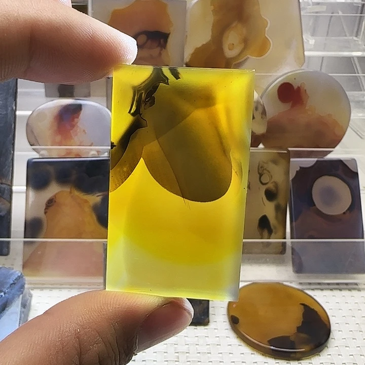 玛瑙/玉髓未镶嵌珠宝奇石