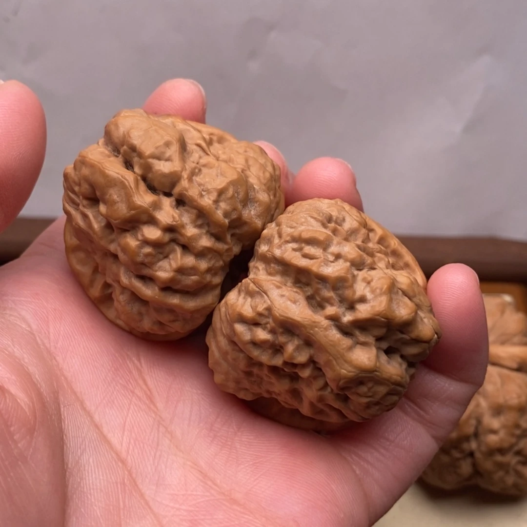 【闪购商品】文玩核桃把件阿*边39左右