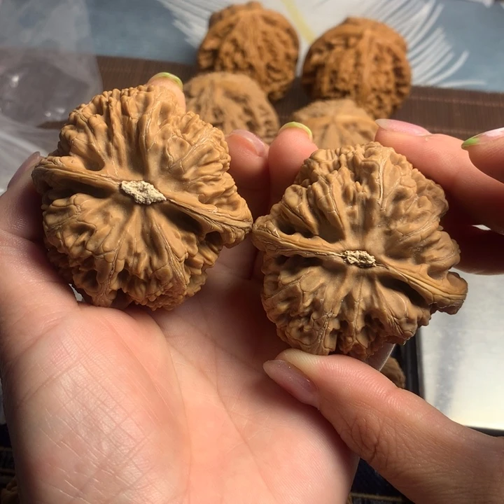 吊坠文玩核桃皮****?粗筋