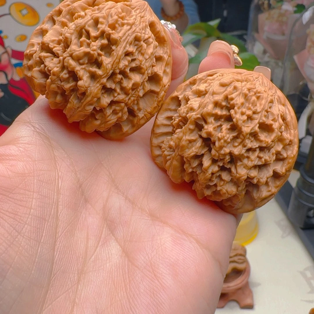 核桃把件42尺寸满天星