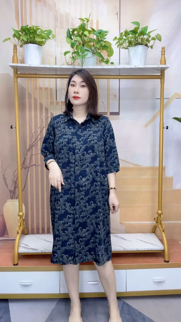 新款春季碎花宽松腰大码印花宽松显瘦中长款风衣外套连衣裙