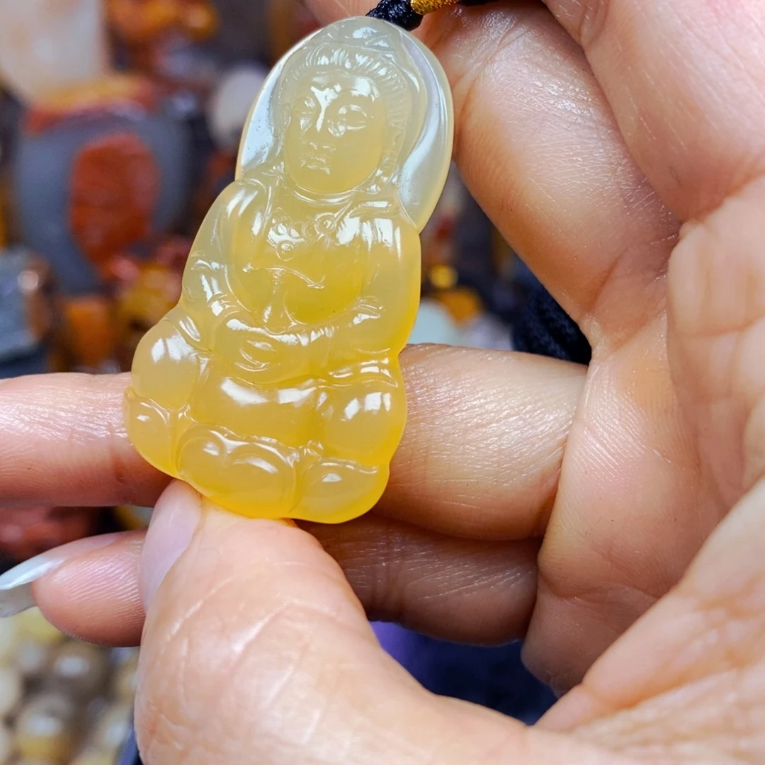 石英质玉（黄龙玉）未镶嵌颈饰