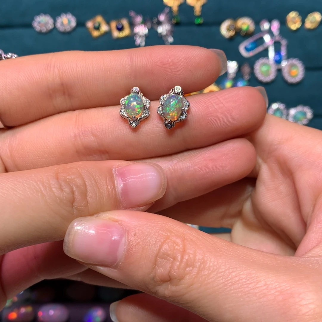 欧泊银S925镶嵌耳钉款式灯*蔓