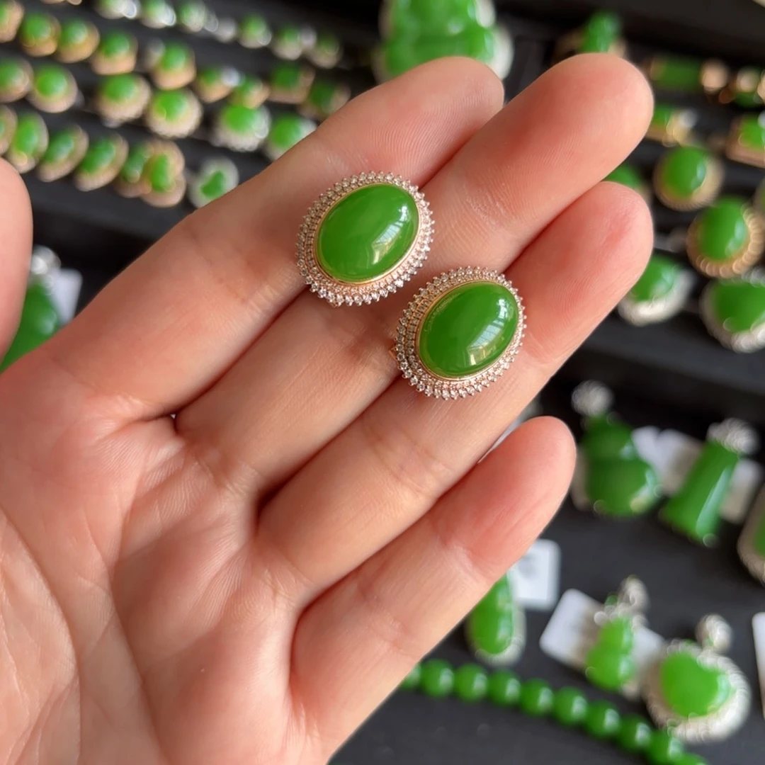 和田玉（碧玉）未镶嵌珠宝半成品小*?