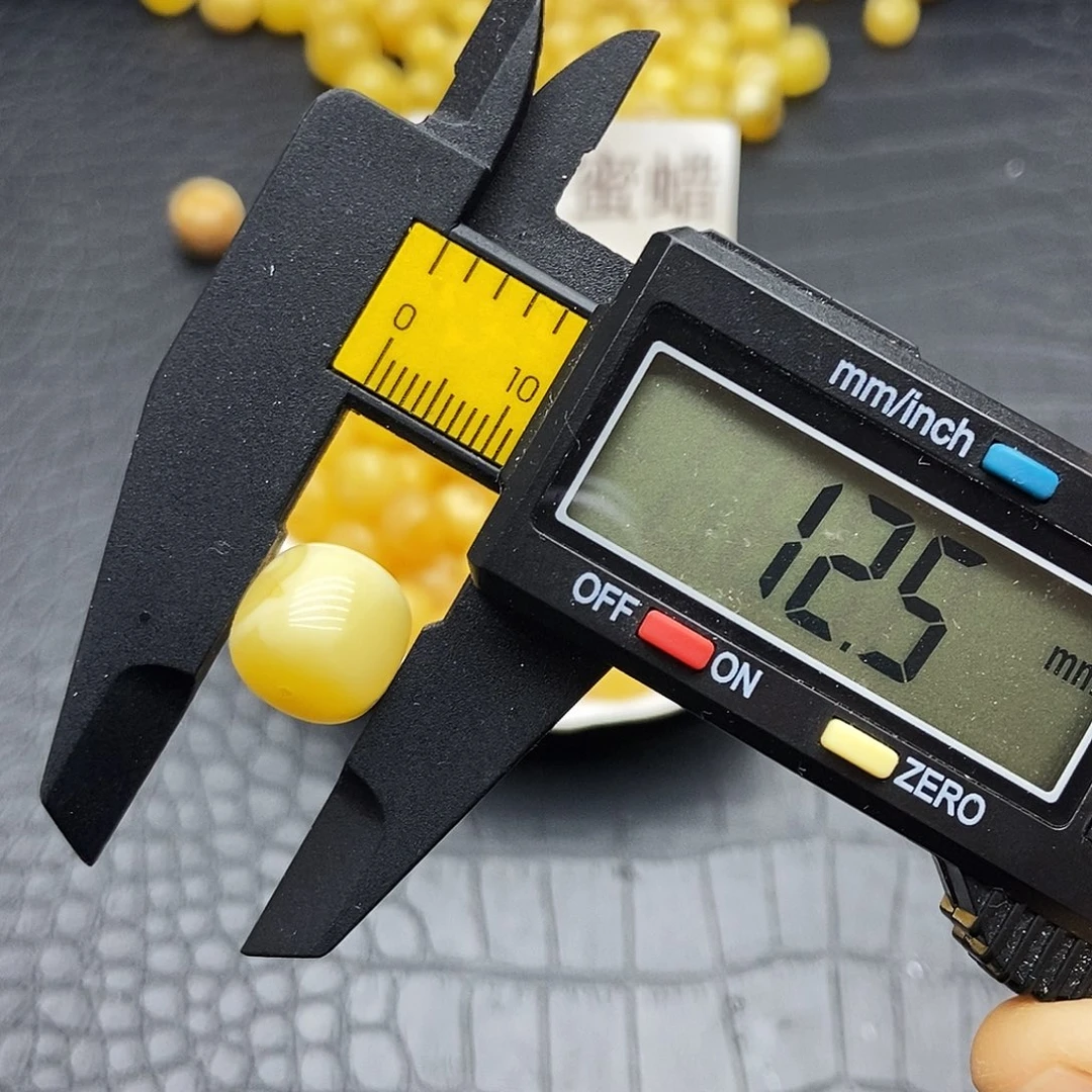 蜜蜡未镶嵌裸石2092