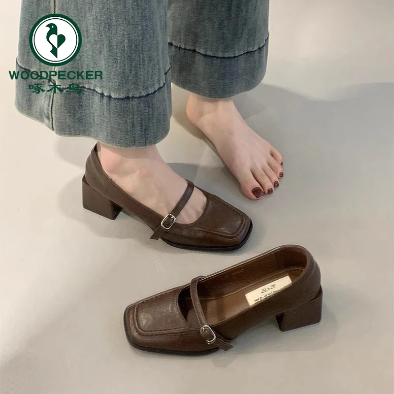 啄木鸟复古方头浅口单鞋女春秋新款法式气质晚风粗跟玛丽珍小皮鞋