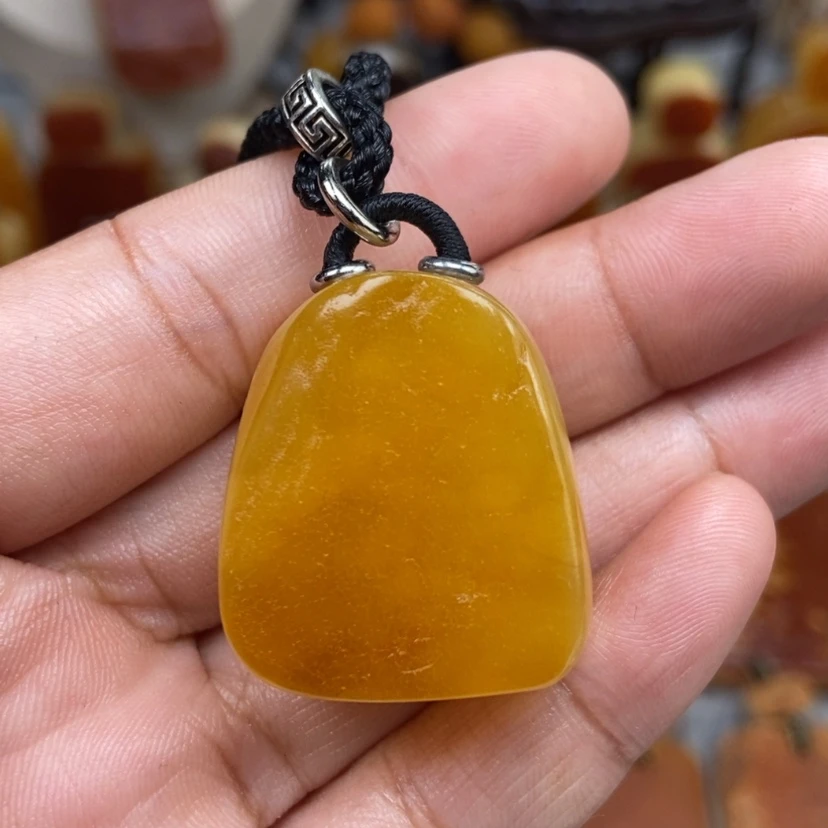 【闪购商品】琥珀颈饰未镶嵌