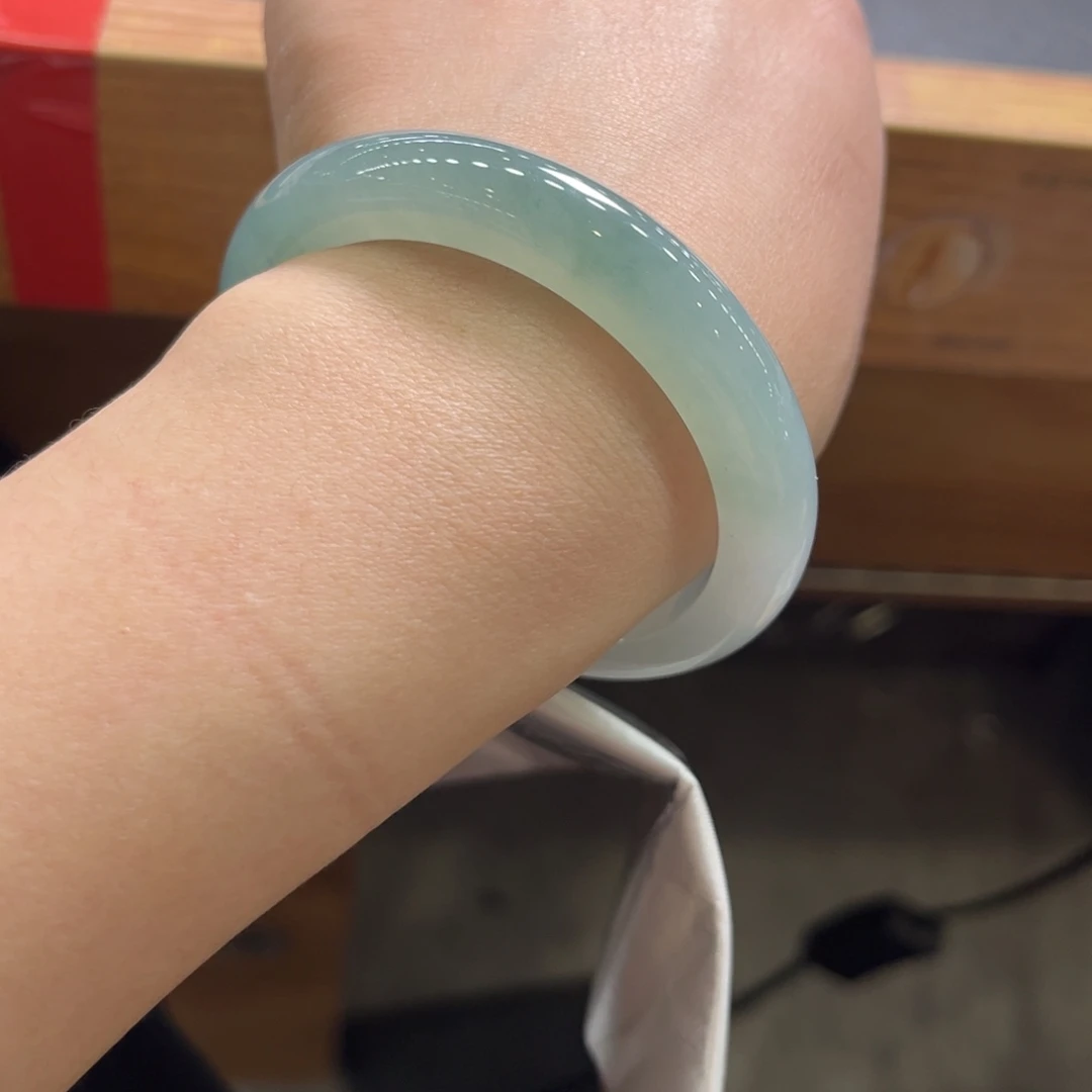 翡翠未镶嵌手镯53.5正圈蓝底