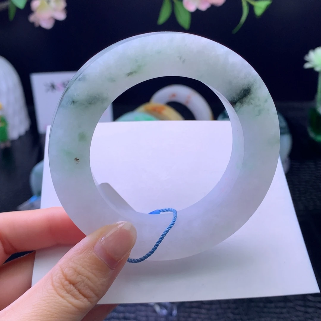 定制翡翠未镶嵌手镯