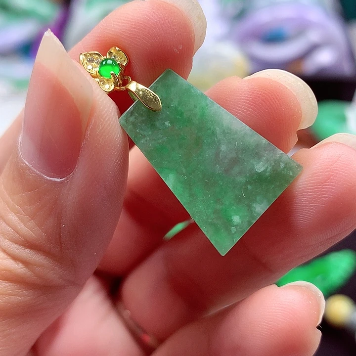 翡翠银S925镶嵌颈饰翡翠