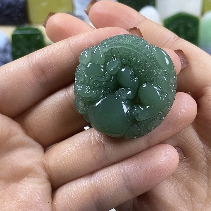 颈饰未镶嵌和田玉