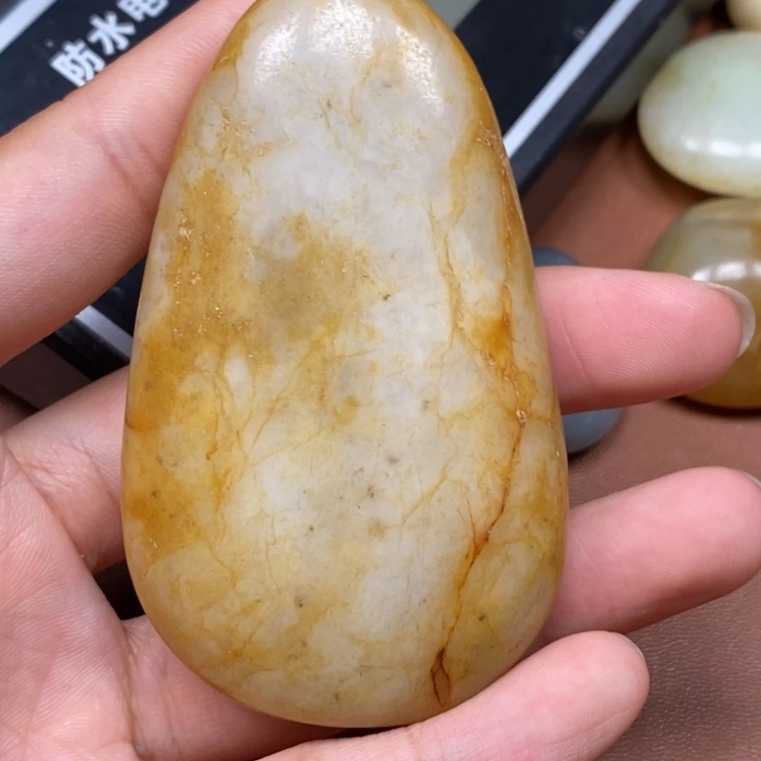 和田玉（糖玉）未镶嵌挂件
