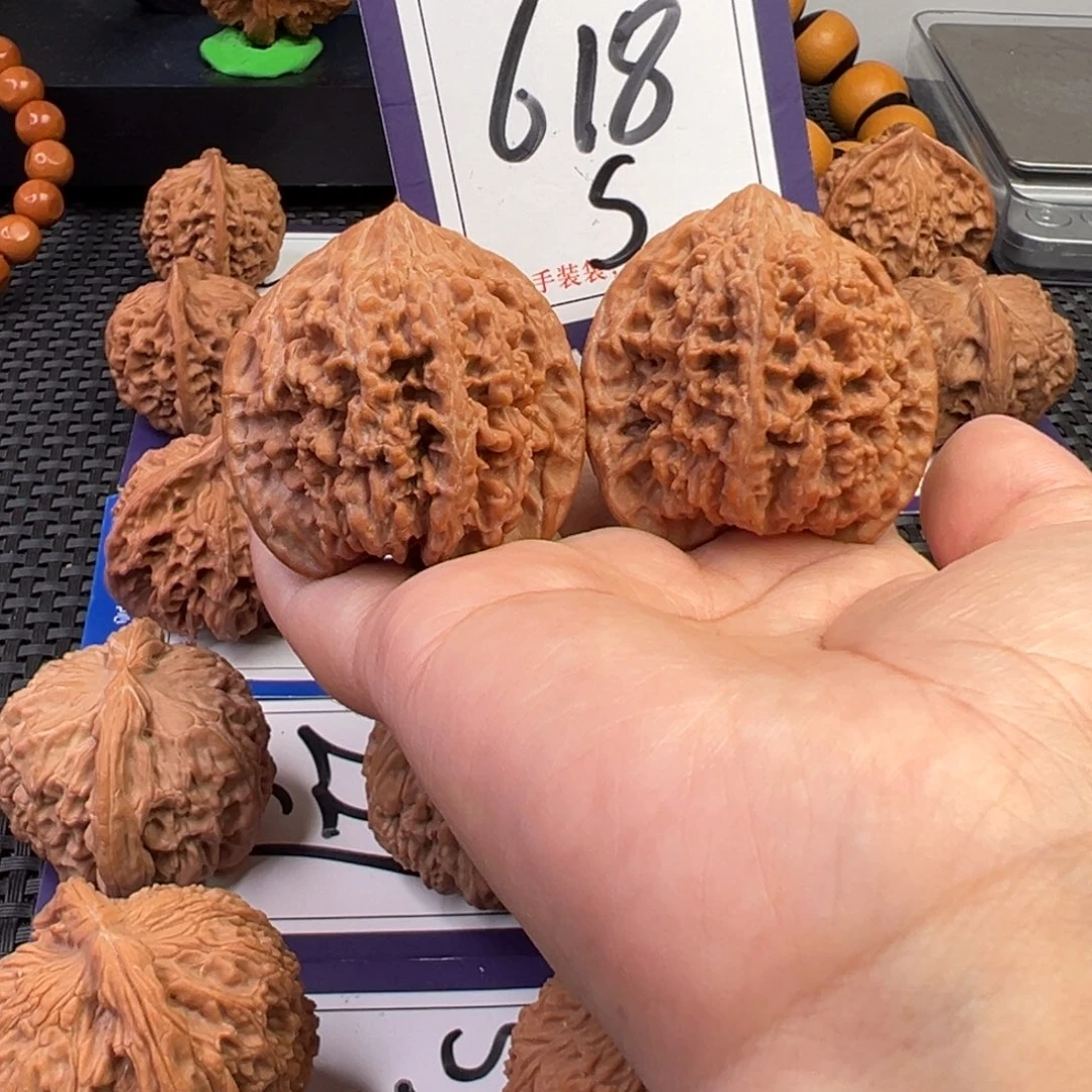 我***z把件桃核618号满天星43