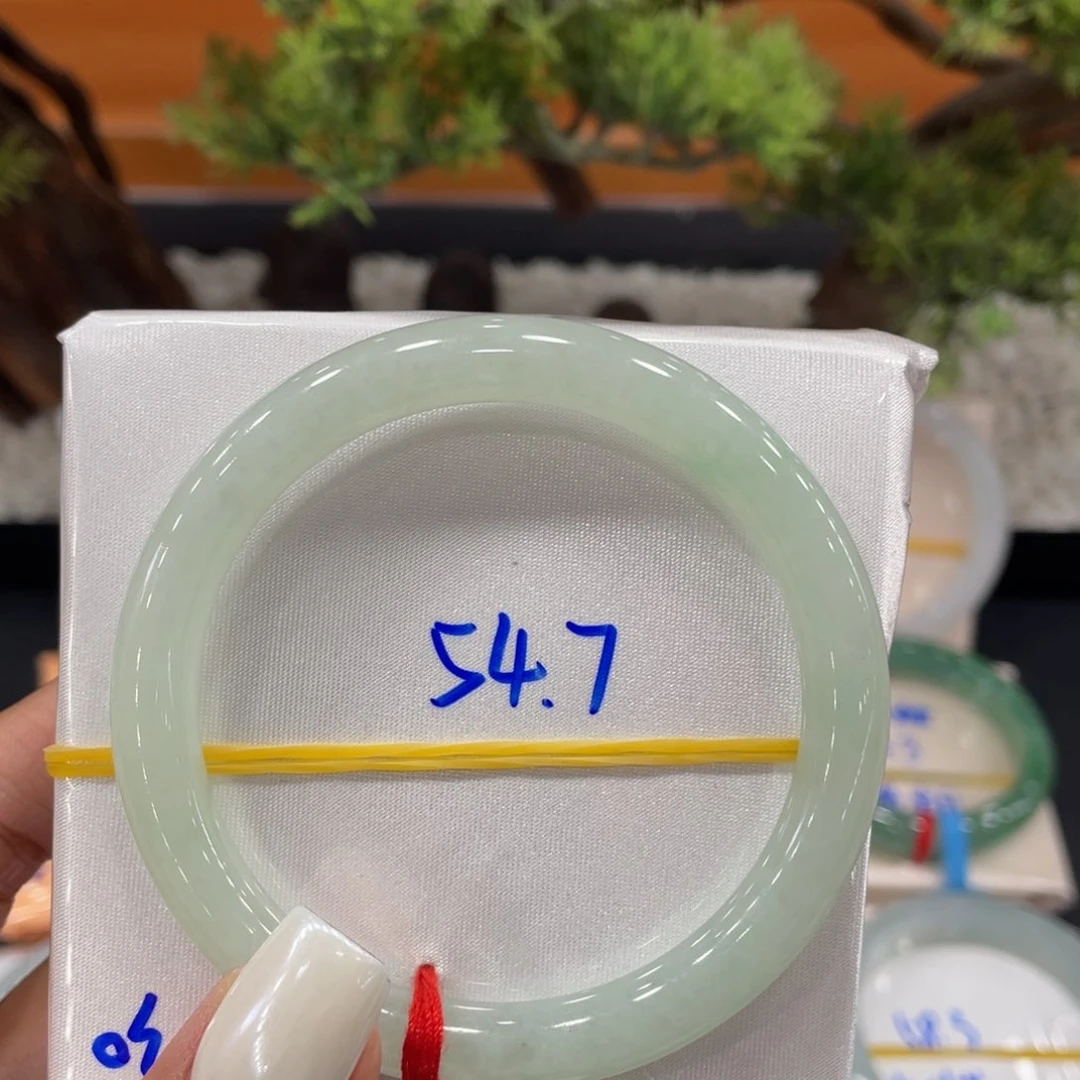 未镶嵌手镯翡翠缅甸