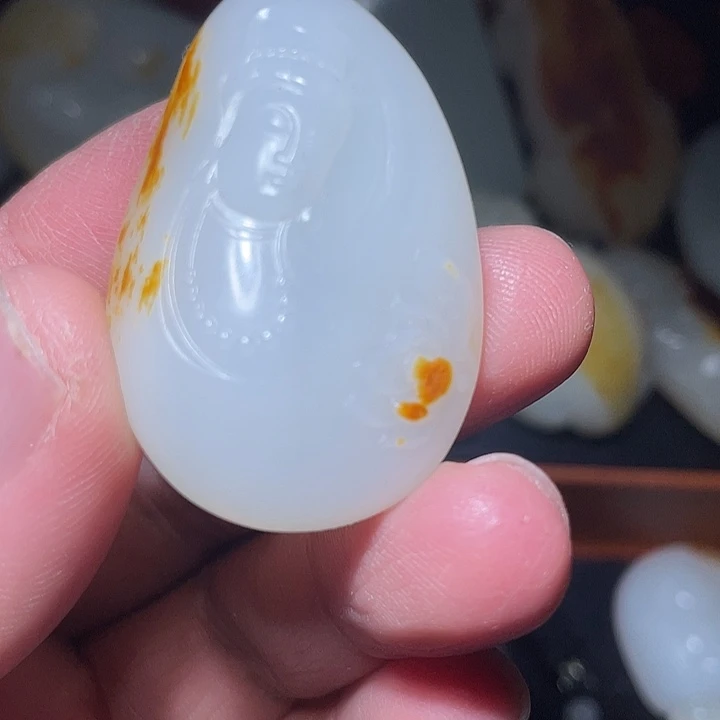 青***草和田玉（白玉）未镶嵌车挂