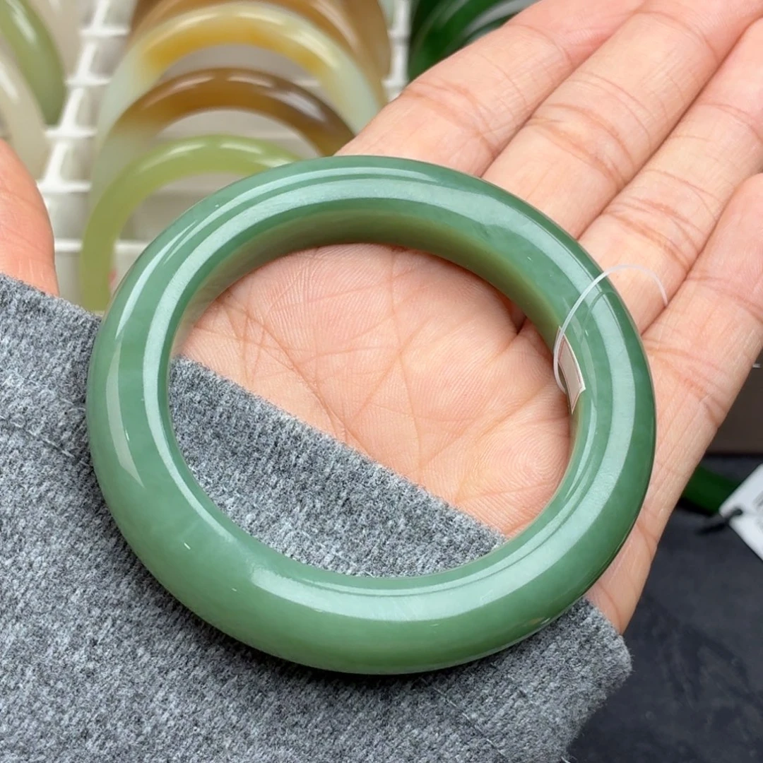 和田玉未镶嵌手镯碧玉89号