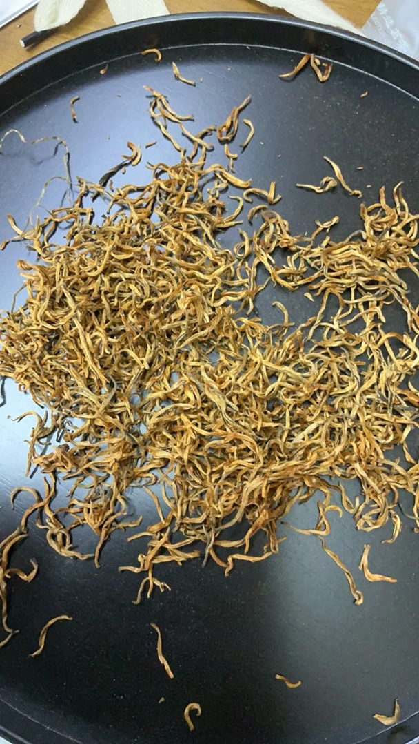 春茶特a滇红金芽蜜香浓郁红茶