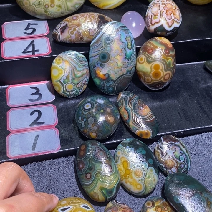 心***9玛瑙/玉髓未镶嵌珠宝奇石