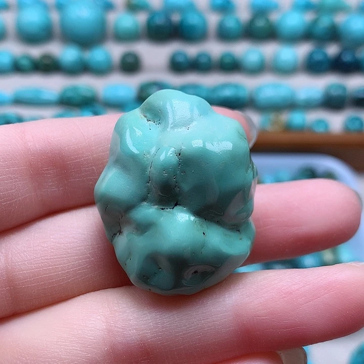 绿松石颈饰未镶嵌